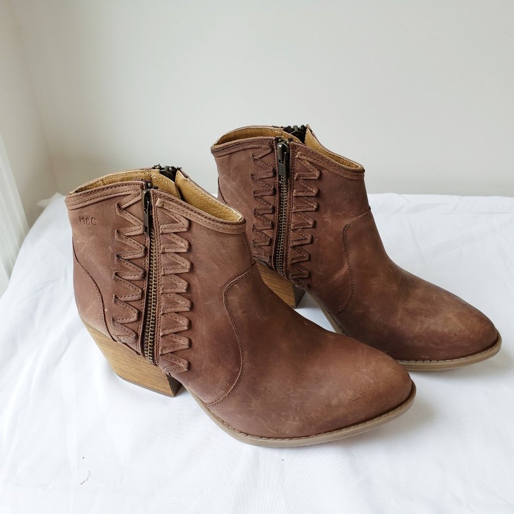 MUSSE & CLOUD SHORT LEATHER BOOTS